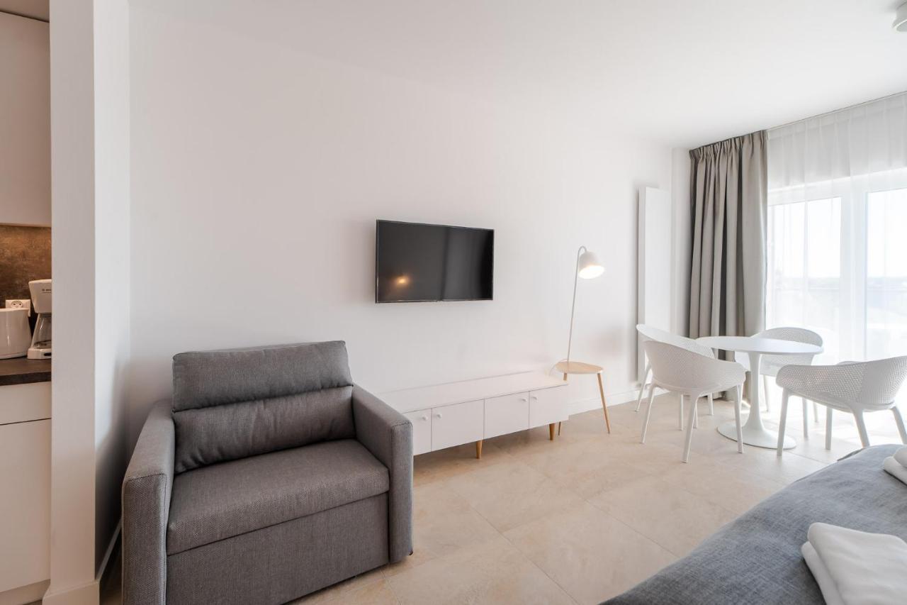 Aquamarina Prima With Sea View By Renters